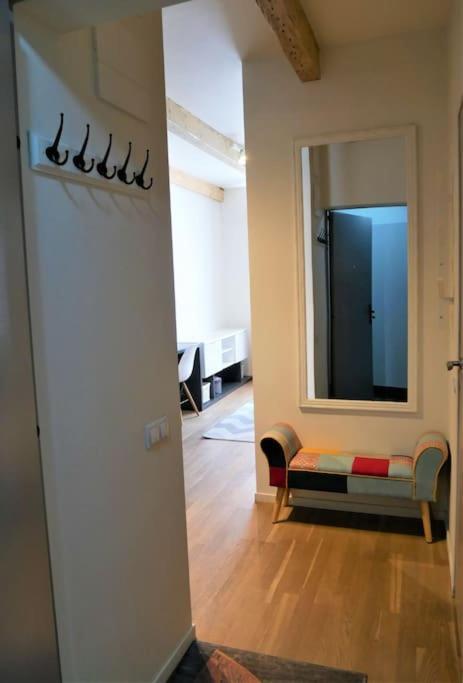 Apartment Lovely 1-bedroom *